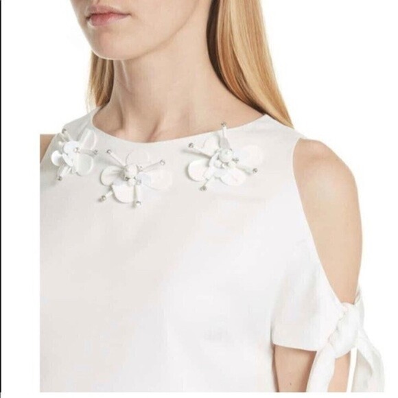 - TED Baker Yanas Embellished Cold Shoulder Top 6US - Picture 3 of 11